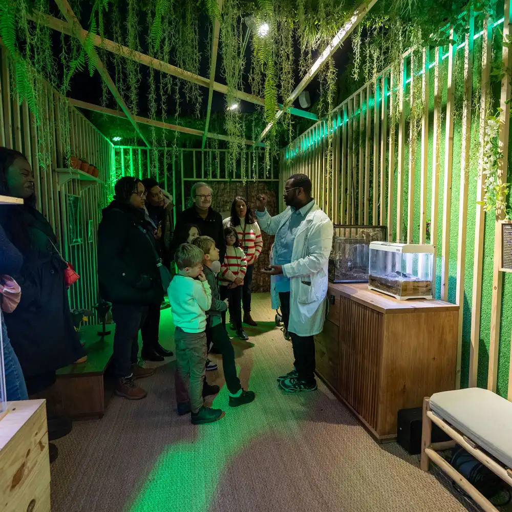 Science Experiments in Paris: Immersive multi-science trail